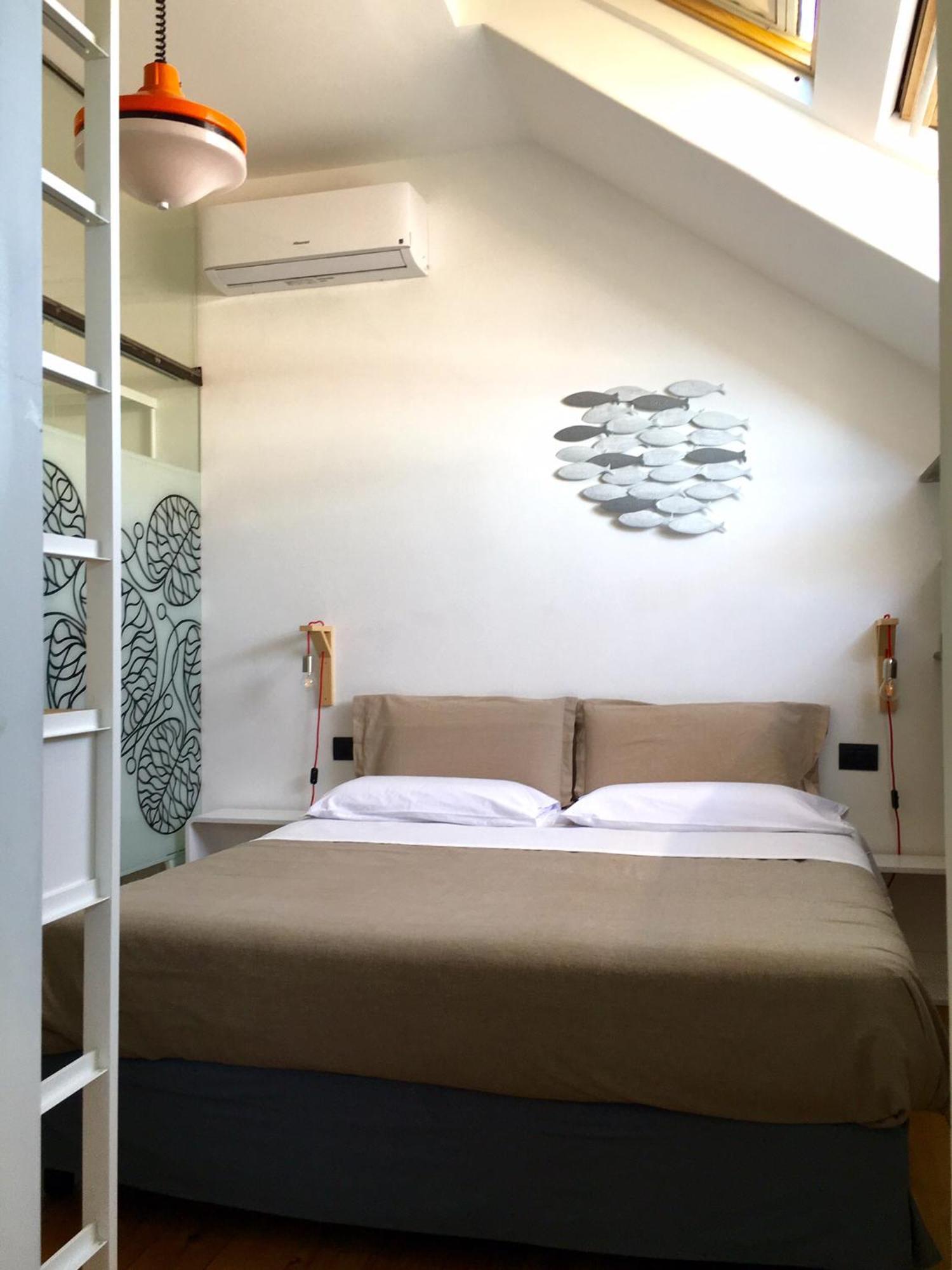 Mansarda Bellini Apartment Naples Bilik gambar